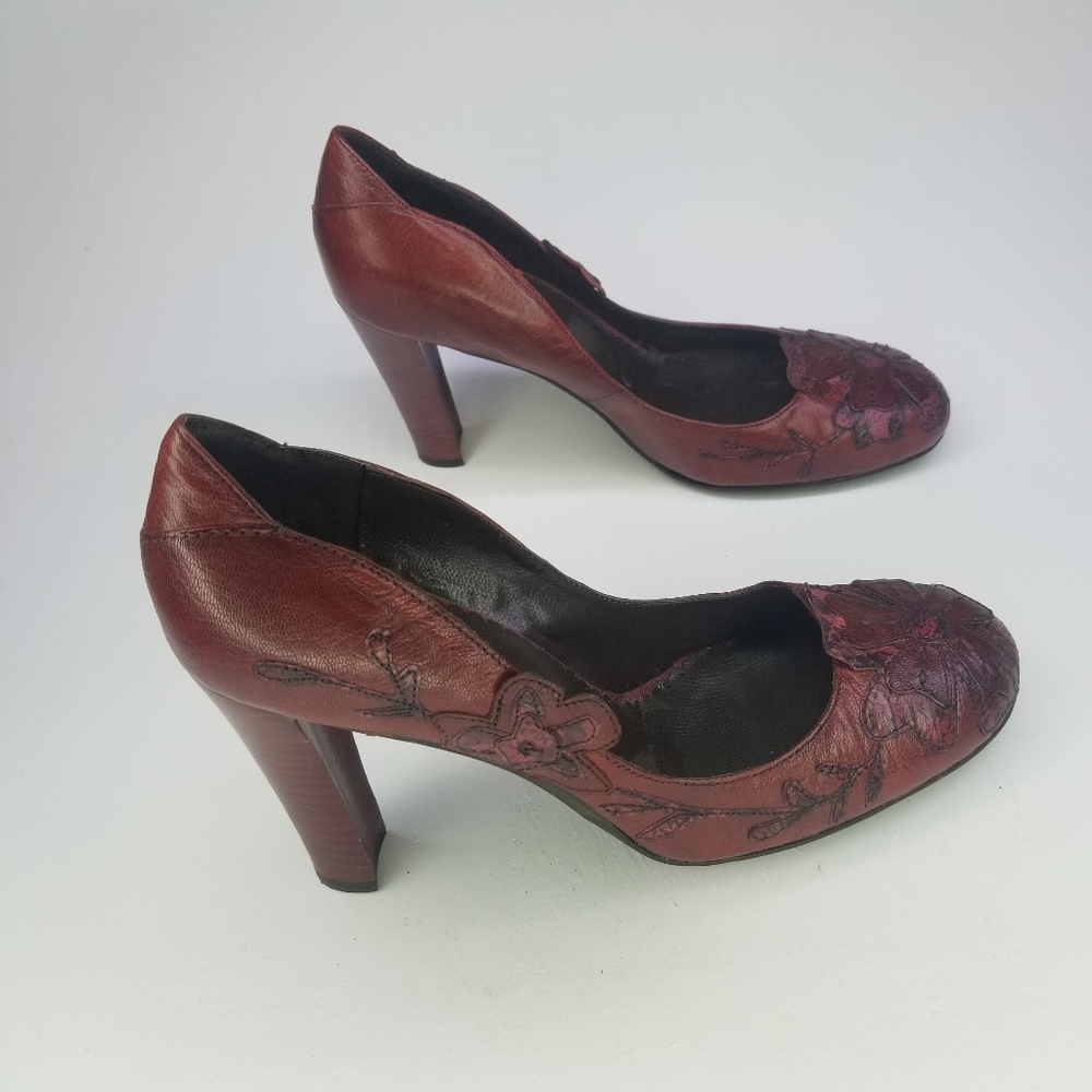 Apepazza Sz8.5 Red Leather Applique Floral Heels